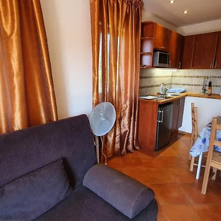 Wellapartman Apartment Zamardi