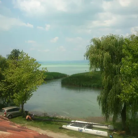 Wellapartman Apartman